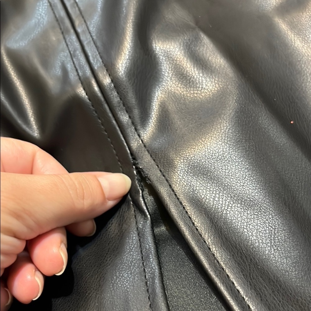MANGOPOP Mini Faux Leather Skirt, Size Medium - Picture 5 of 5
